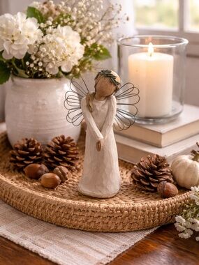 Willow Tree ’Celebrate’ Girl Bird Figure 26108 By Susan Lordi (2003) Figurine